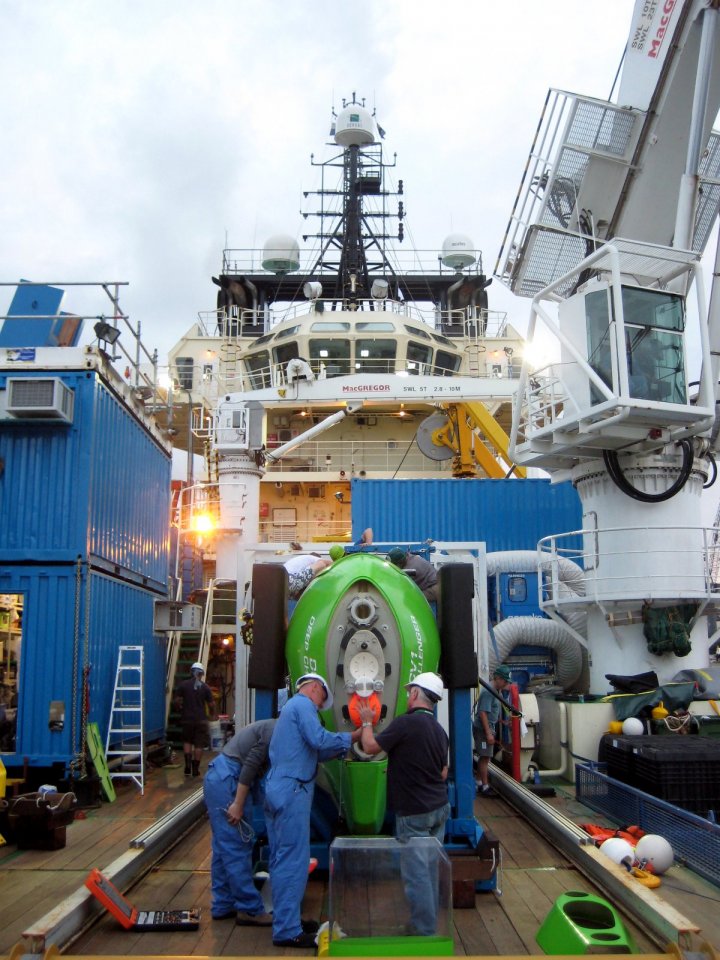 Pre-dive assembly
